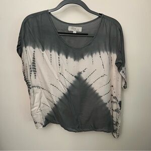 Flowy tie dye pattern short sleeve shirt